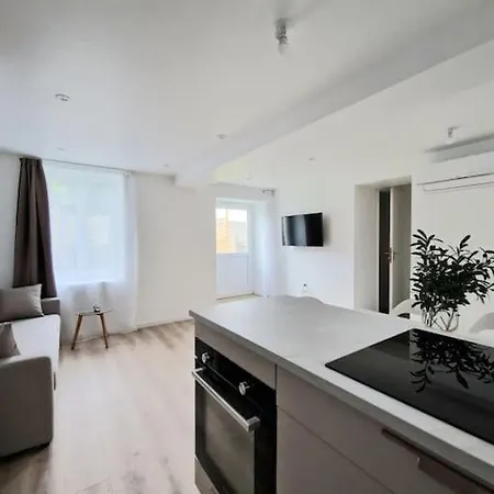 Lägenhet New Bel Avec Jardin